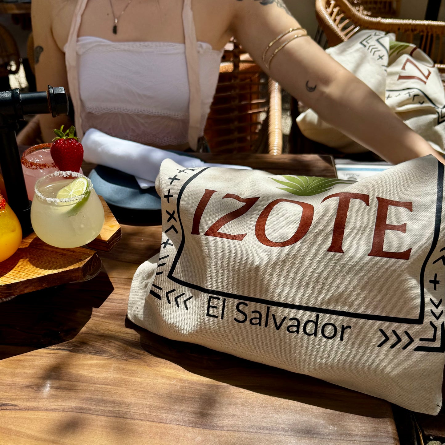 IZOTE Tote Bag