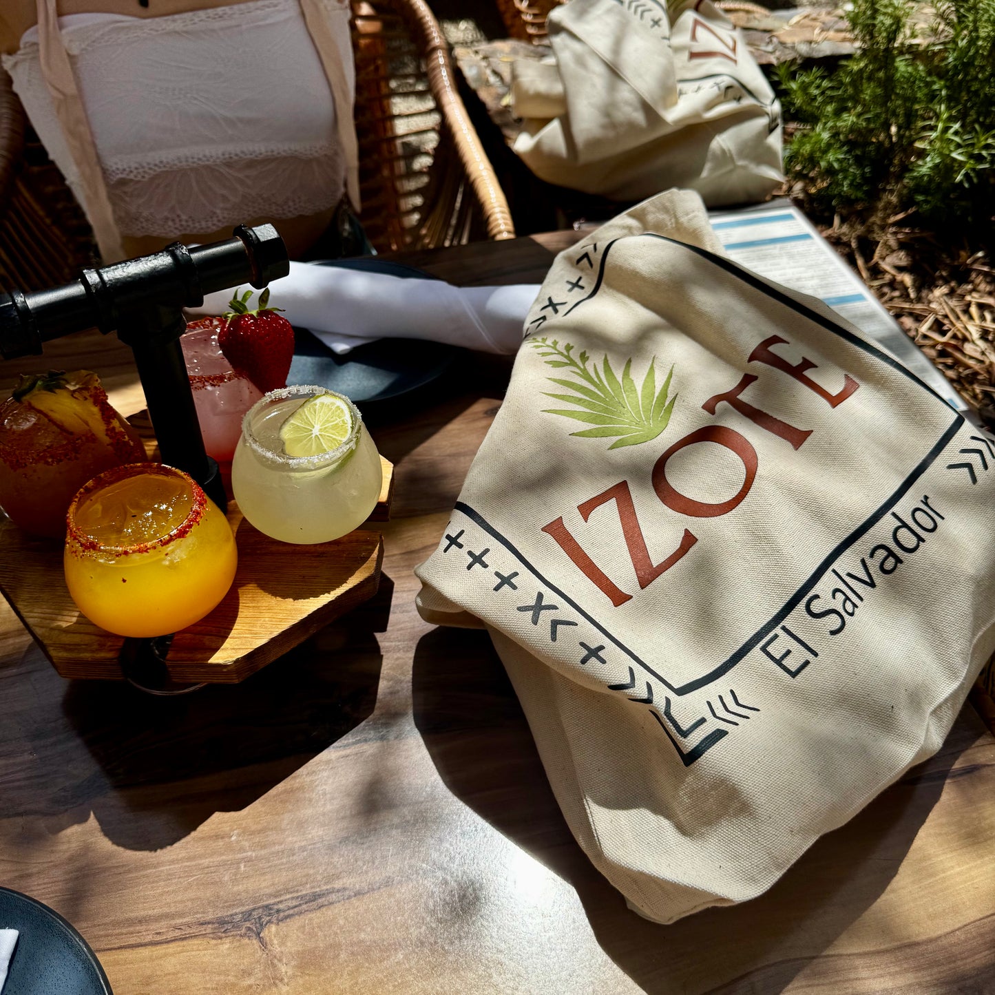 IZOTE Tote Bag
